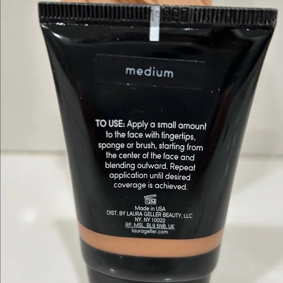 Laura Geller Cover Lock Cream Foundation - MEDIUM - Picture 2 of 3